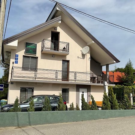 Studio Apartmani Biser 1, 2, 3 Deluxe トゥヘリスケ・トプリツェ エクステリア 写真